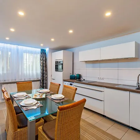 Zuhause 2 Apartment