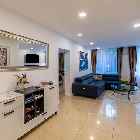 Zuhause 2 Apartment