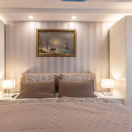 Zuhause 2 * Dusseldorf