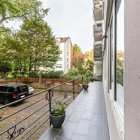 Zuhause 2 * Düsseldorf